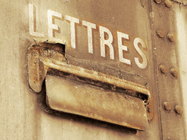 R048 Photo: Postal Train Mailbox