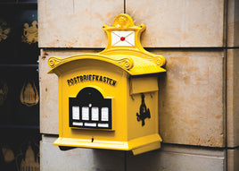 R043 Photo: Postbriefkasten - Mailbox