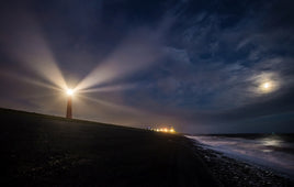 R033 Foto: Der Leuchtturm bei Nacht